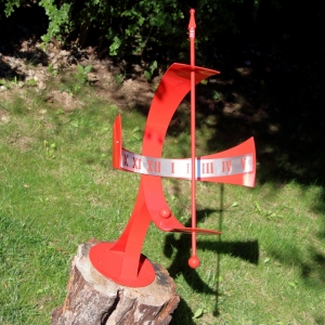 Sluneční hodiny červené 70x41x41cm