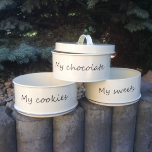 Smaltované dózy na sladkosti - průměr 25cm- VYŘAZENO dek4740