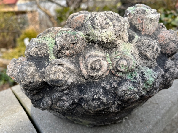 Sochy na zahradu zahradní keramika koš květin mech 