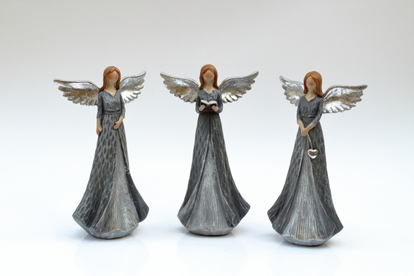 Soška anděla s šedými šaty - Mateřství