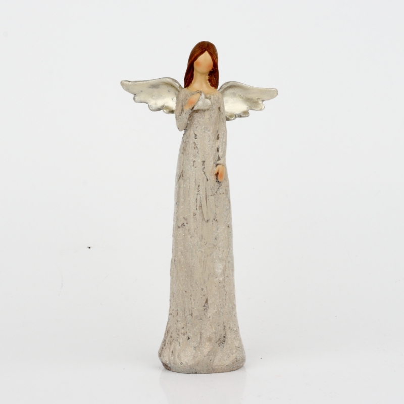 Soška anděla se třpytivými šaty a zlatými křídly