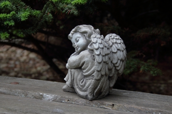 Soška anděla z betonu 18cm