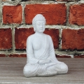 Soška Buddha šedý polyresin 20cm