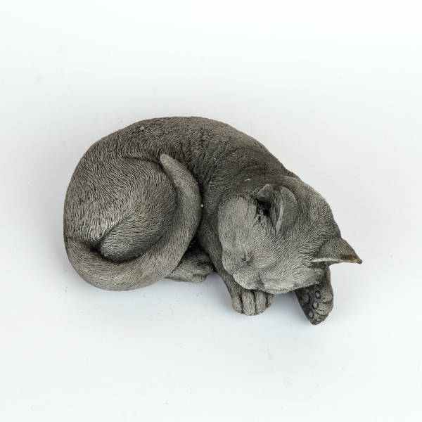 Soška kočky v klubíčku 20x15x8cm