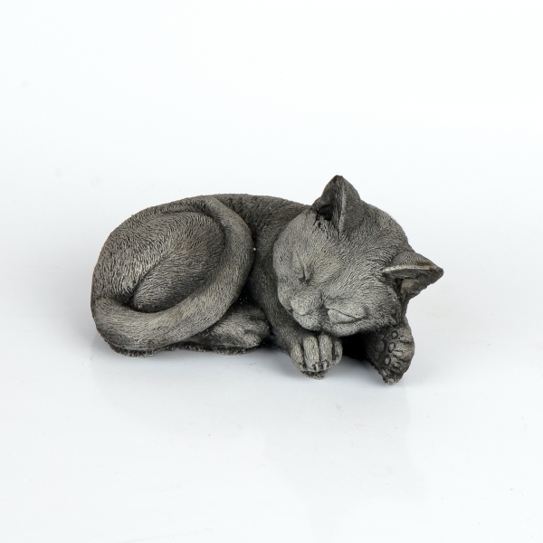 Soška kočky v klubíčku 20x15x8cm