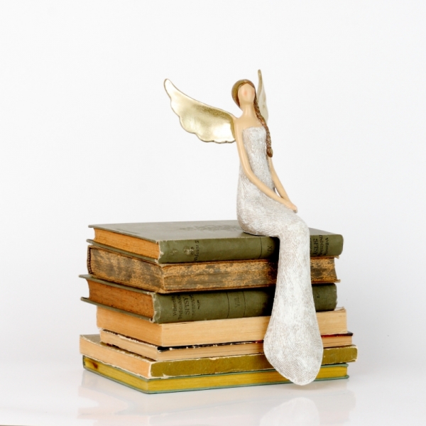 Soška sedícího anděla se stříbrnými křídly 30cm - POŠKOZENO