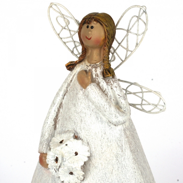 Soška víla v bílých šatech Ruka na srdci 27cm