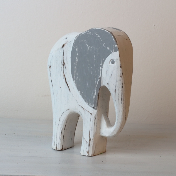 Soška vyřezávaný slon 20cm
