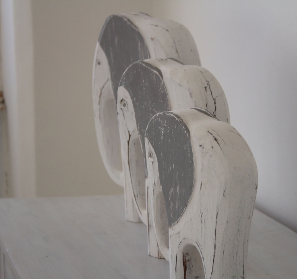 Soška vyřezávaný slon 25cm