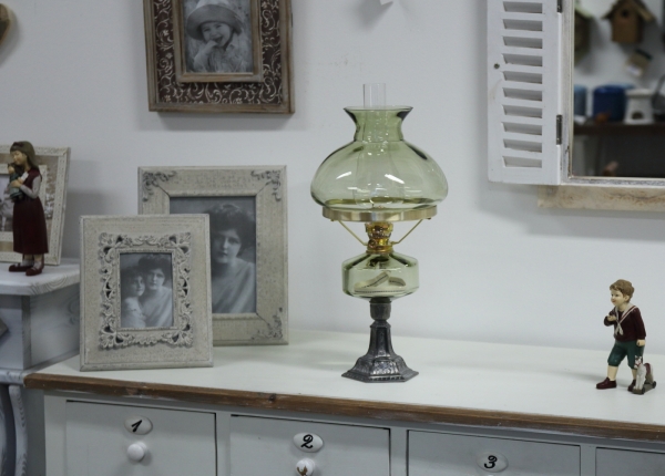 Stará petrolejová lampa 42cm