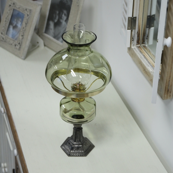 Stará petrolejová lampa 42cm