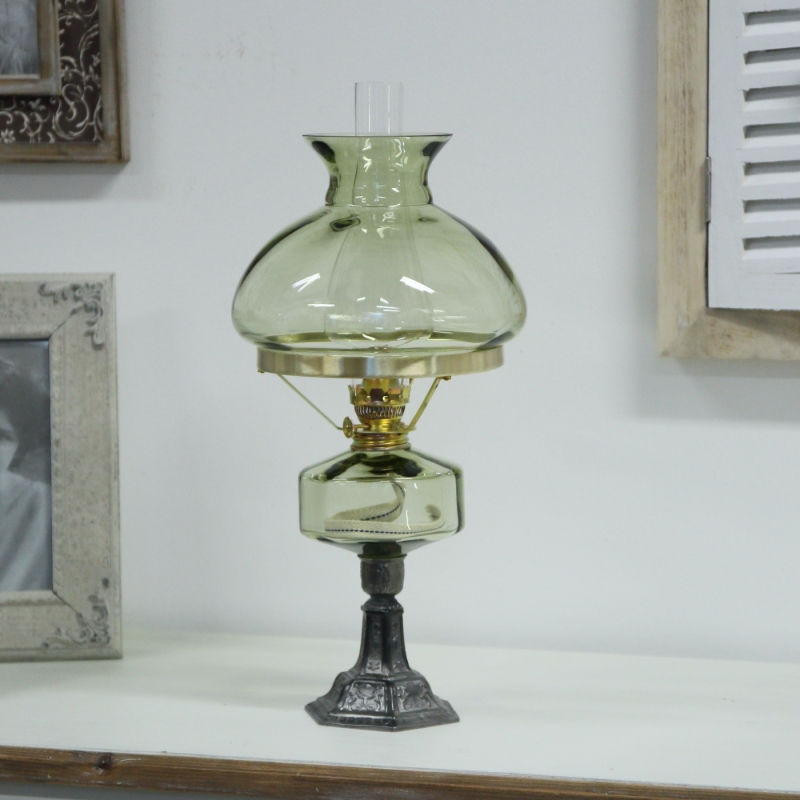 Stará petrolejová lampa 42cm