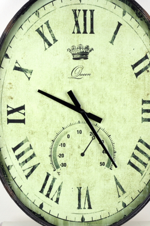 Starodávné nástěnné hodiny s teploměrem 93cm