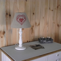 Stínidlo na lampu červené srdce 15cm