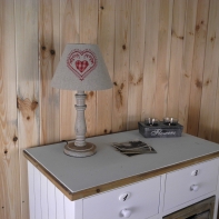 Stínidlo na lampu červené srdce 15cm