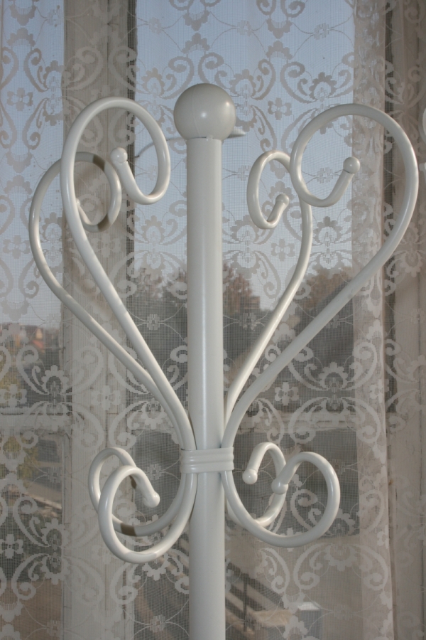 Stojací věšák na kabáty bílý kov 180 cm