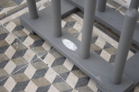 Stojan na boty šedý