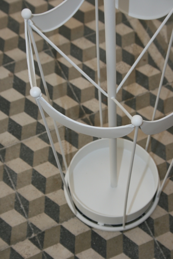 Stojan na deštníky bílý 65cm