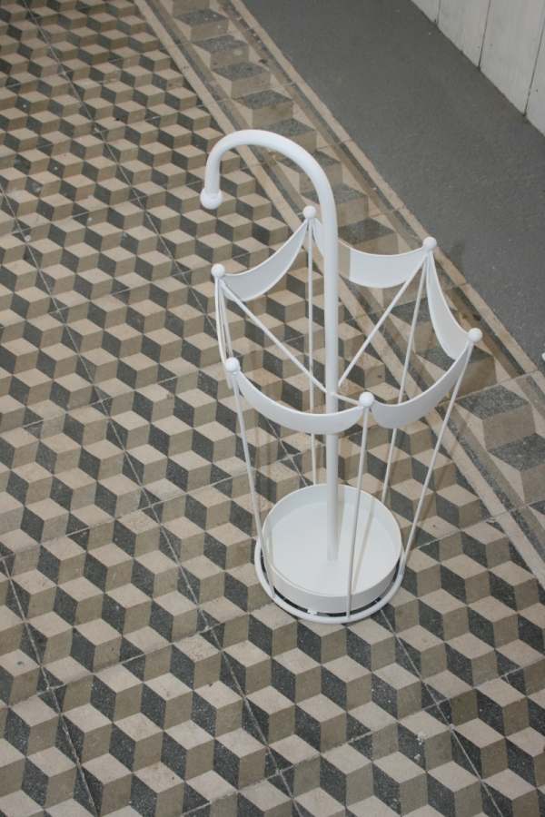 Stojan na deštníky bílý 65cm