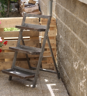 Stojan na květiny 3 police 98cm