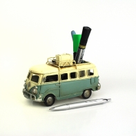 Stojánek na tužky - model autobus 7×10×16,5 cm