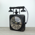 Stolní hodiny ve tvaru retro telefonu 25x27cm