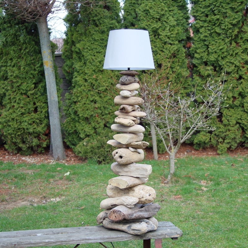 Stolní lampa s cylindrem z náplavového dřeva 100cm