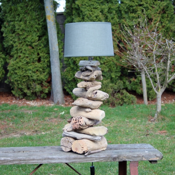 Stolní lampa z náplavového dřeva 60cm