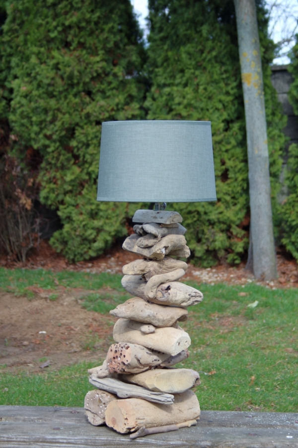 Stolní lampa z náplavového dřeva 60cm