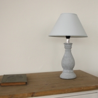 Stolní lampička šedá 34cm