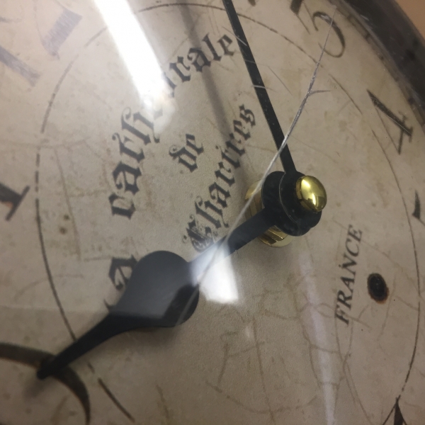 Stolní oboustranné hodiny 27x28x19cm - VYŘAZENO