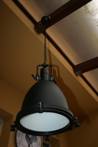 Stropní svítidlo v industriálním stylu - kov