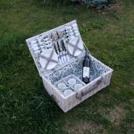 Svatební dar - piknikový koš pro 4 osoby