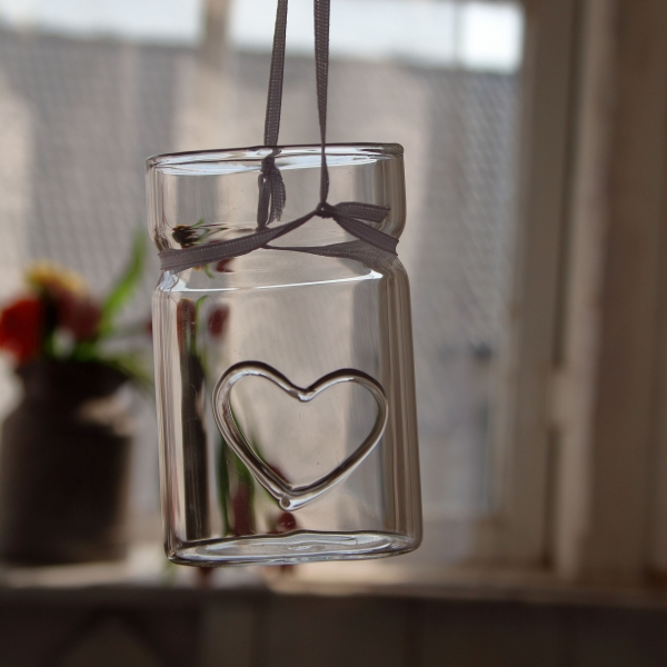 Svatební dekorace svícen na čajovou svíčku srdce 9cm