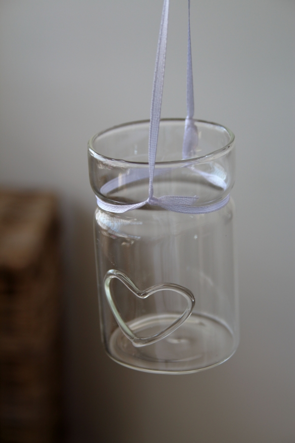 Svatební dekorace svícen na čajovou svíčku srdce 9cm