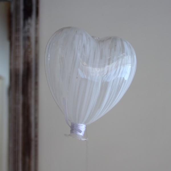 Svatební dekorace závěsný balónek srdce 13x12cm