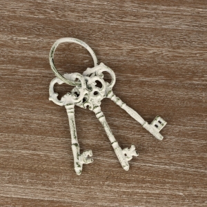 Svazek dekorativních litinových klíčů 12cm