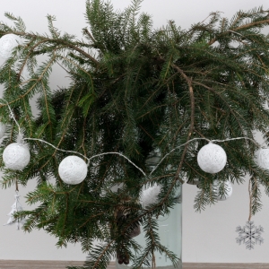 Světelná girlanda koule 175cm