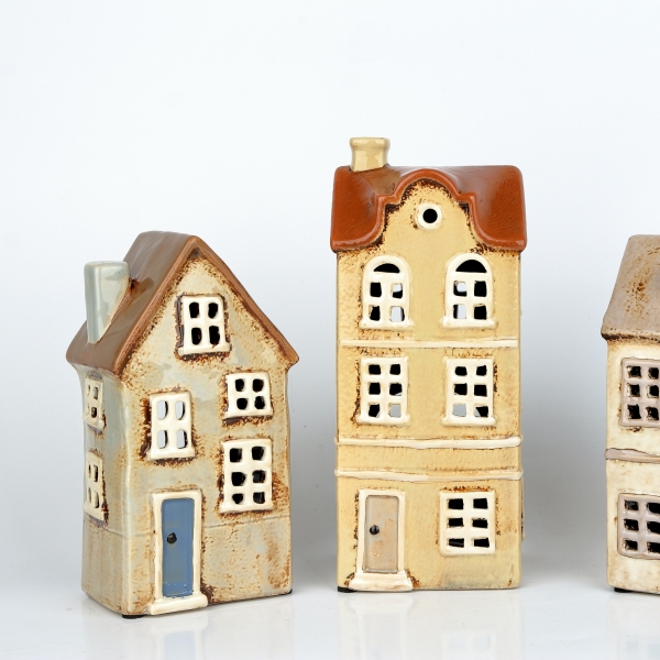 Svítící vánoční domeček 10 x 18,5 x 7,5cm