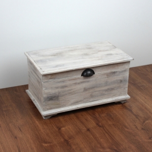 Truhla dřevěná s patinou 50x29x23 cm