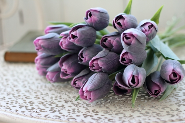 Tulipán umělý švestkově fialový