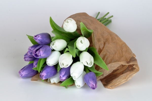 Tulipány kytice bílé-fialové 17ks