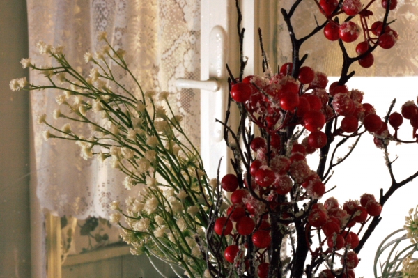 Umělá květina Gypsophila krémová 60cm