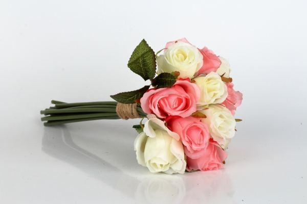 Umělá kytice růží 30cm