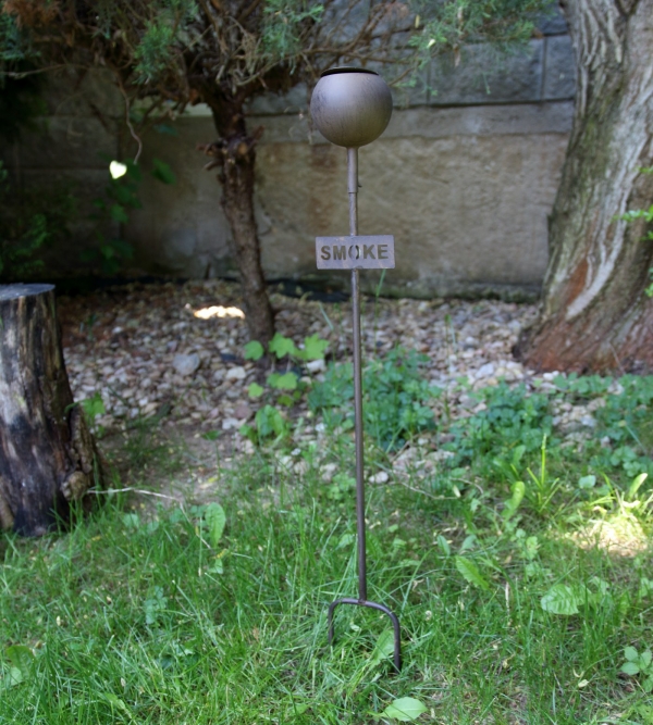 Uzavíratelný popelník 81cm