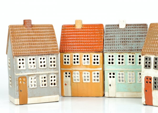 Vánoční domeček NOVAline 22x12x8cm