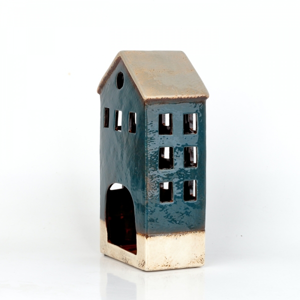 Vánoční domeček vysoký 24x7x12cm