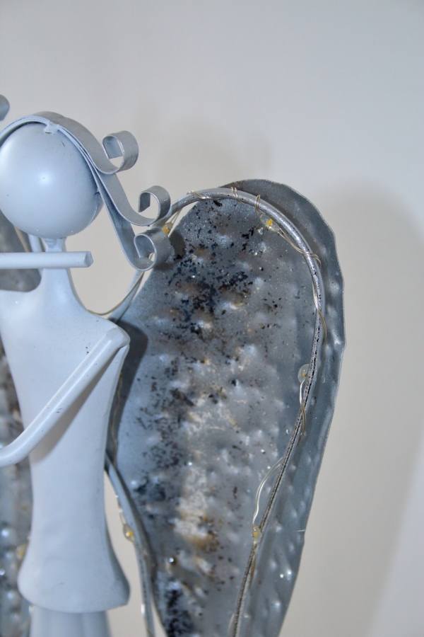 Vánoční LED dekorace anděl se srdcem