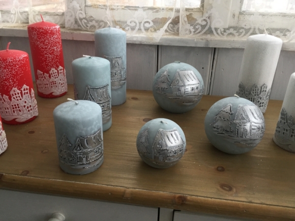 Vánoční svíčky sněhová vločka válec červený 7x10cm 