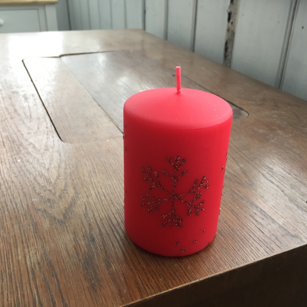 Vánoční svíčky sněhová vločka válec červený 7x10cm 